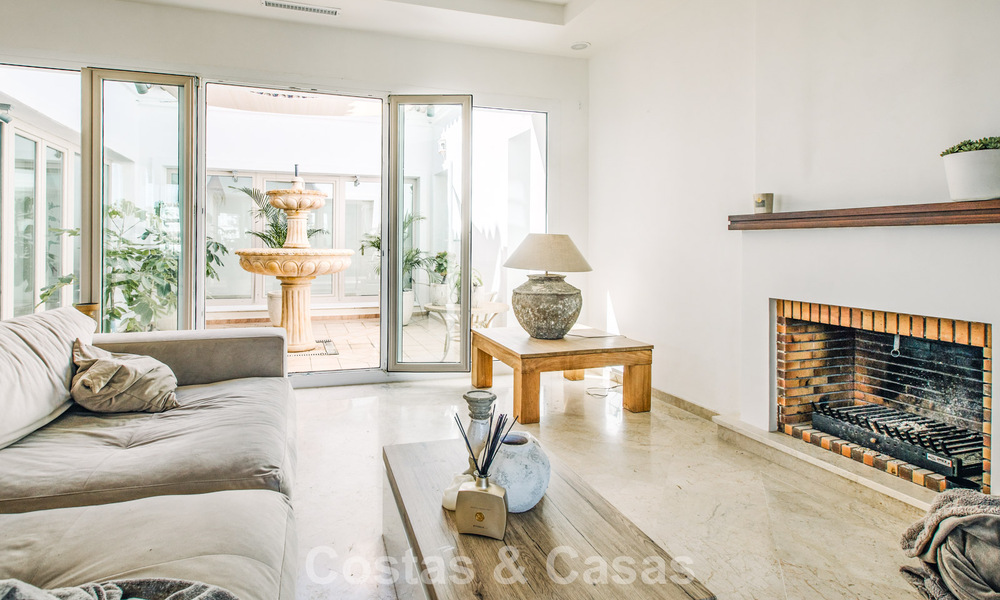 Instapklare, mediterrane familievilla te koop in een gated golfresort op de New Golden Mile tussen Marbella en Estepona 782184