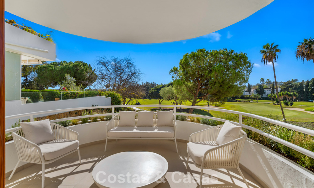 Instapklaar, modern gerenoveerd 3-slaapkamer appartement in een eerstelijns golfcomplex in Nueva Andalucia, Marbella 782263
