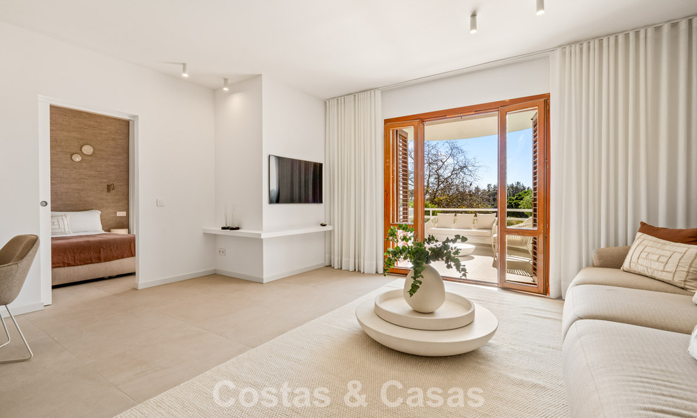 Instapklaar, modern gerenoveerd 3-slaapkamer appartement in een eerstelijns golfcomplex in Nueva Andalucia, Marbella 782267