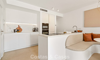 Instapklaar, modern gerenoveerd 3-slaapkamer appartement in een eerstelijns golfcomplex in Nueva Andalucia, Marbella 782268 