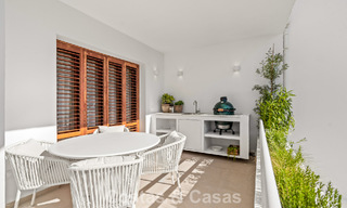 Instapklaar, modern gerenoveerd 3-slaapkamer appartement in een eerstelijns golfcomplex in Nueva Andalucia, Marbella 782274 