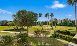Instapklaar, modern gerenoveerd 3-slaapkamer appartement in een eerstelijns golfcomplex in Nueva Andalucia, Marbella 782284 