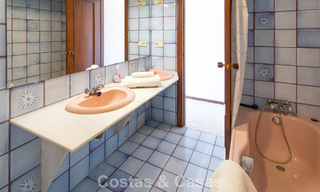 Duplex penthouse met zeezicht te koop in een gated, eerstelijns strandcomplex in Puerto Banus, Marbella 782251 