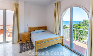 Duplex penthouse met zeezicht te koop in een gated, eerstelijns strandcomplex in Puerto Banus, Marbella 782254 