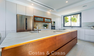 Instapklare, moderne luxevilla met panoramisch zeezicht te koop in een rustige woonwijk in Benalmadena, Costa del Sol 782331 