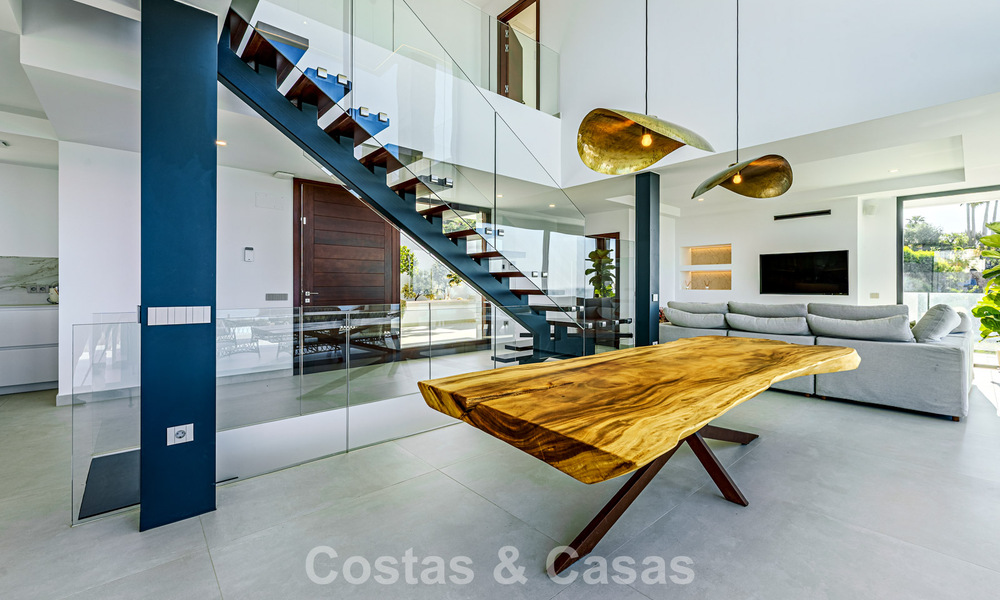 Instapklare, moderne luxevilla met panoramisch zeezicht te koop in een rustige woonwijk in Benalmadena, Costa del Sol 782333