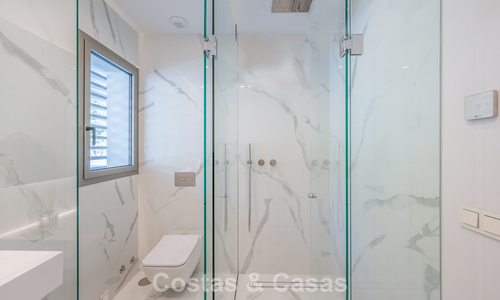 Geavanceerd appartement met zeezicht te koop in een gated boutique complex in de heuvels van Marbella - Benahavis 783452