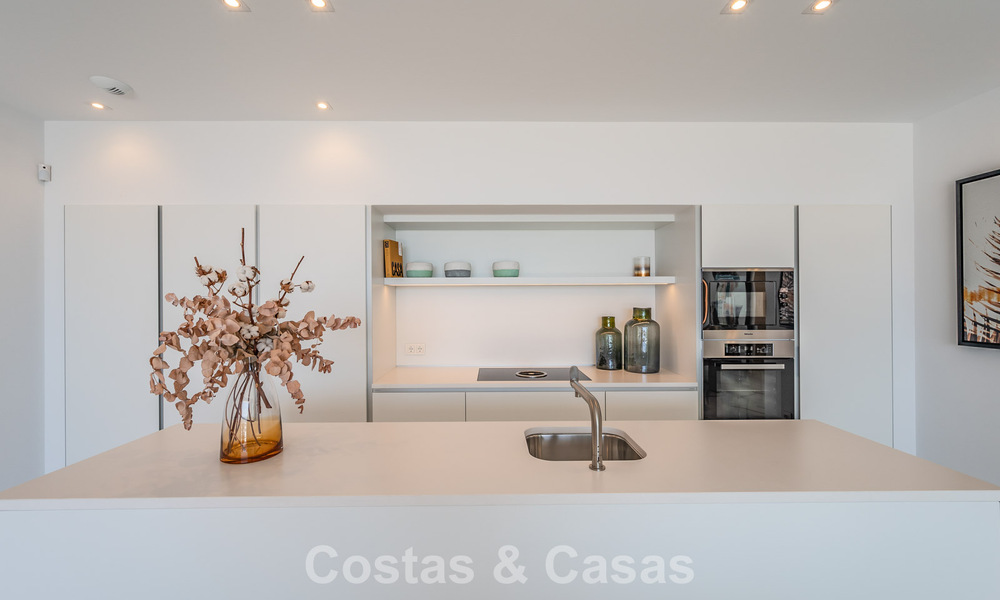 Geavanceerd appartement met zeezicht te koop in een gated boutique complex in de heuvels van Marbella - Benahavis 783459
