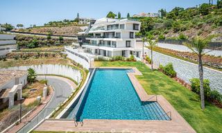 Geavanceerd appartement met zeezicht te koop in een gated boutique complex in de heuvels van Marbella - Benahavis 783469 