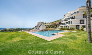 Geavanceerd appartement met zeezicht te koop in een gated boutique complex in de heuvels van Marbella - Benahavis 783470 