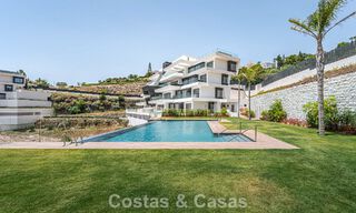 Geavanceerd appartement met zeezicht te koop in een gated boutique complex in de heuvels van Marbella - Benahavis 783474 