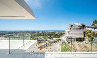 Geavanceerd appartement met zeezicht te koop in een gated boutique complex in de heuvels van Marbella - Benahavis 783483 