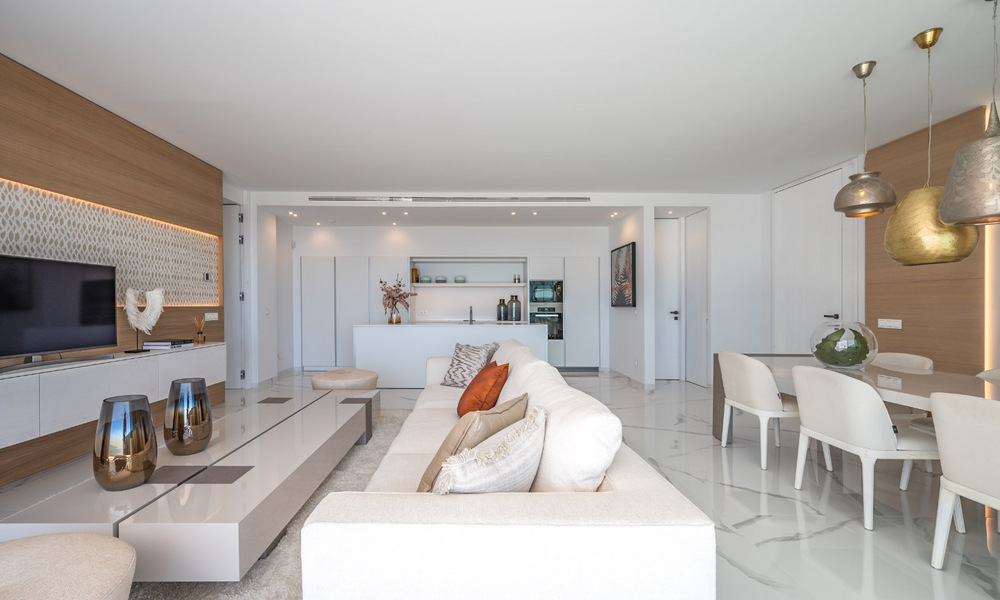 Geavanceerd appartement met zeezicht te koop in een gated boutique complex in de heuvels van Marbella - Benahavis 783486