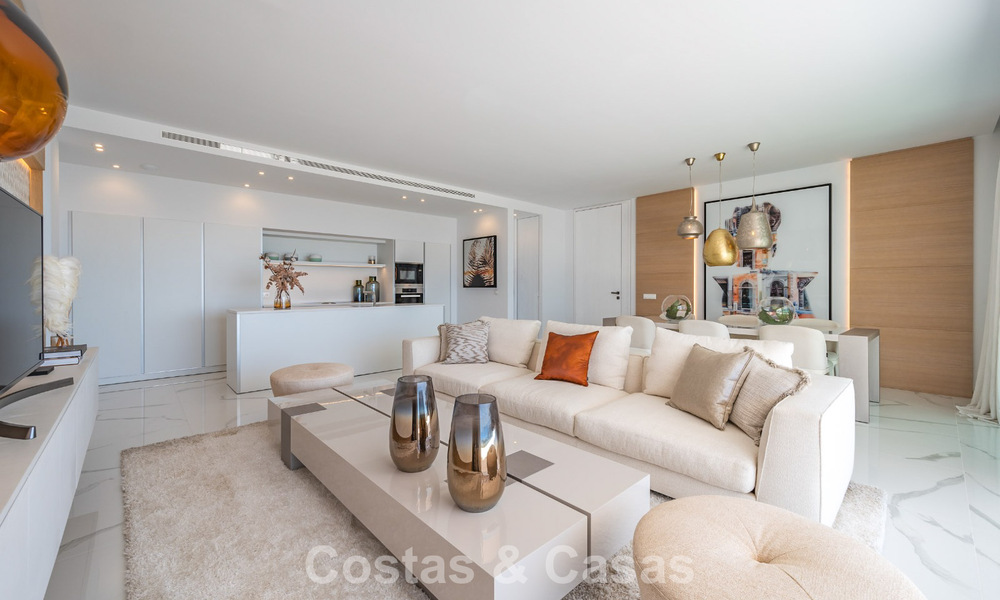 Geavanceerd appartement met zeezicht te koop in een gated boutique complex in de heuvels van Marbella - Benahavis 783499
