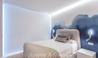 Modern 4-slaapkamer appartement te koop aan het strand met zeezicht in Estepona, Costa del Sol 782678 