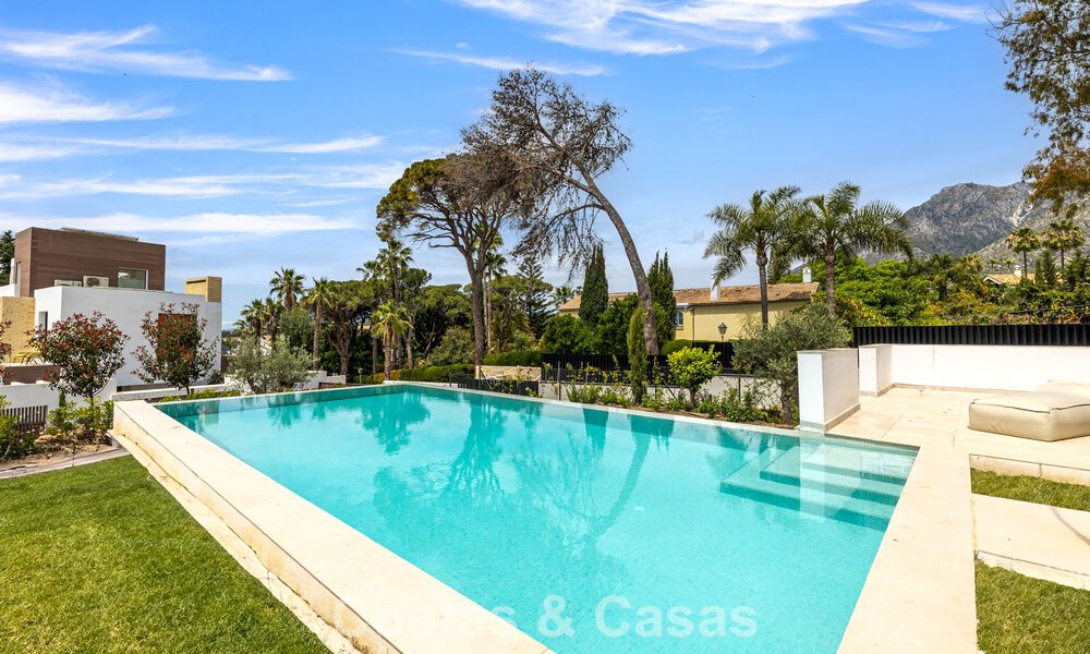 Eigentijdse villa te koop op loopafstand van het strand en voorzieningen in Marbella stad 783508
