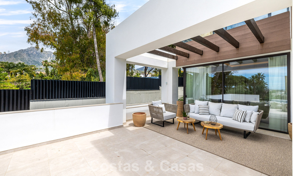 Eigentijdse villa te koop op loopafstand van het strand en voorzieningen in Marbella stad 783509