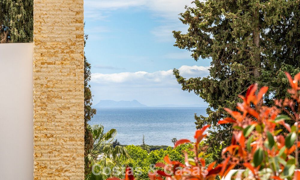 Eigentijdse villa te koop op loopafstand van het strand en voorzieningen in Marbella stad 783512