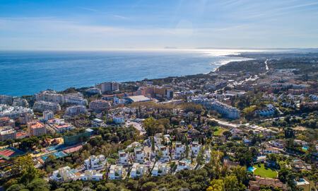 Eigentijdse villa te koop op loopafstand van het strand en voorzieningen in Marbella stad 783593