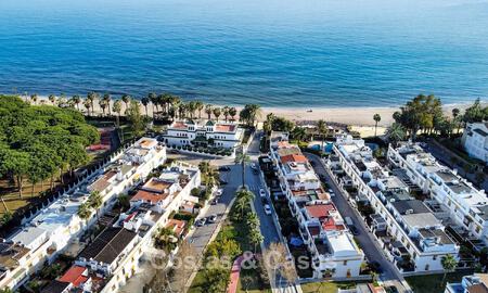 Luxueus gerenoveerd herenhuis in mediterrane bouwstijl te koop aan het strand op Marbella’s Golden Mile 782811