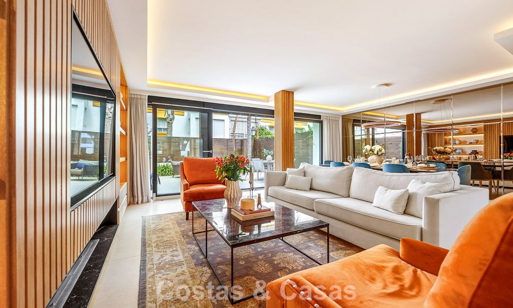 Luxueus gerenoveerd herenhuis in mediterrane bouwstijl te koop aan het strand op Marbella’s Golden Mile 782815