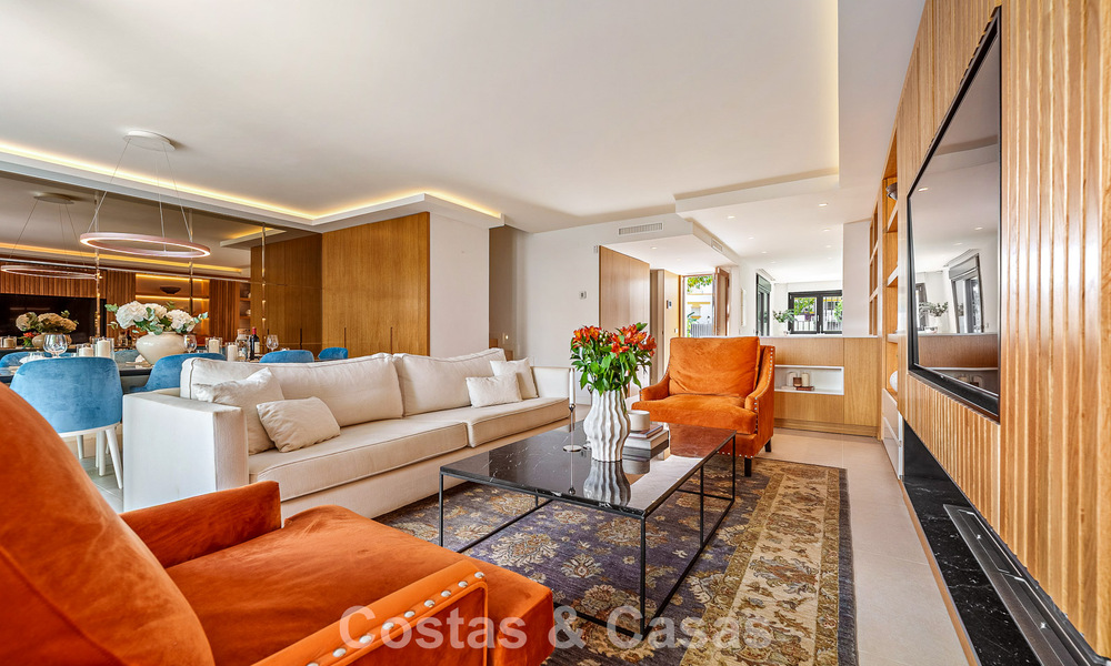 Luxueus gerenoveerd herenhuis in mediterrane bouwstijl te koop aan het strand op Marbella’s Golden Mile 782818