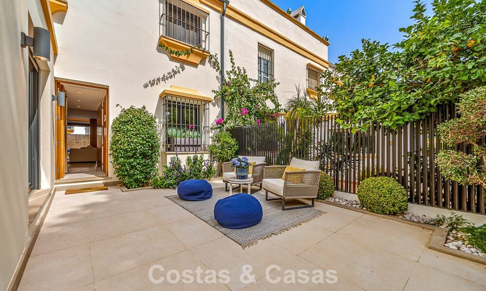 Luxueus gerenoveerd herenhuis in mediterrane bouwstijl te koop aan het strand op Marbella’s Golden Mile 782821