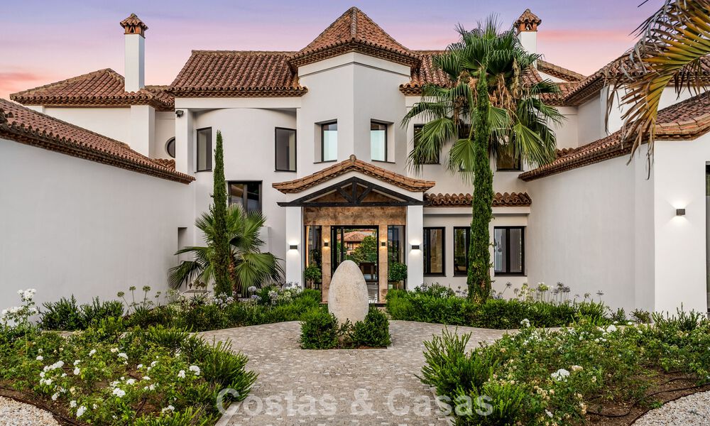 Eerstelijnsgolf villa met golf- en zeezicht te koop in het prestigieus 5* Golfresort in Marbella - Benahavis 783360