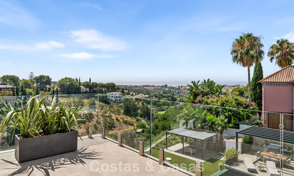 Eerstelijnsgolf villa met golf- en zeezicht te koop in het prestigieus 5* Golfresort in Marbella - Benahavis 783378
