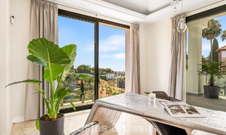 Eerstelijnsgolf villa met golf- en zeezicht te koop in het prestigieus 5* Golfresort in Marbella - Benahavis 783389 