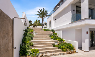 Eerstelijnsgolf villa met golf- en zeezicht te koop in het prestigieus 5* Golfresort in Marbella - Benahavis 783391 
