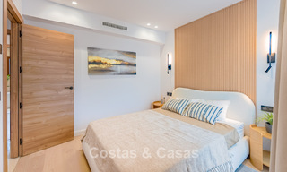 Instapklaar, ruime 3-slaapkamer rijwoning te koop met een eigentijds interieur en zeezicht in Marbella - Benahavis 782976 