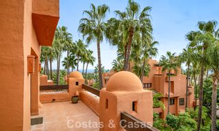 Uitzonderlijk duplex penthouse te koop, op loopafstand van Puerto Banus in Nueva Andalucia, Marbella 783037 