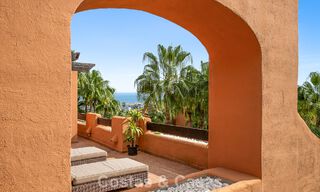 Uitzonderlijk duplex penthouse te koop, op loopafstand van Puerto Banus in Nueva Andalucia, Marbella 783046 
