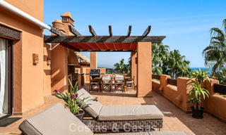 Uitzonderlijk duplex penthouse te koop, op loopafstand van Puerto Banus in Nueva Andalucia, Marbella 783049 