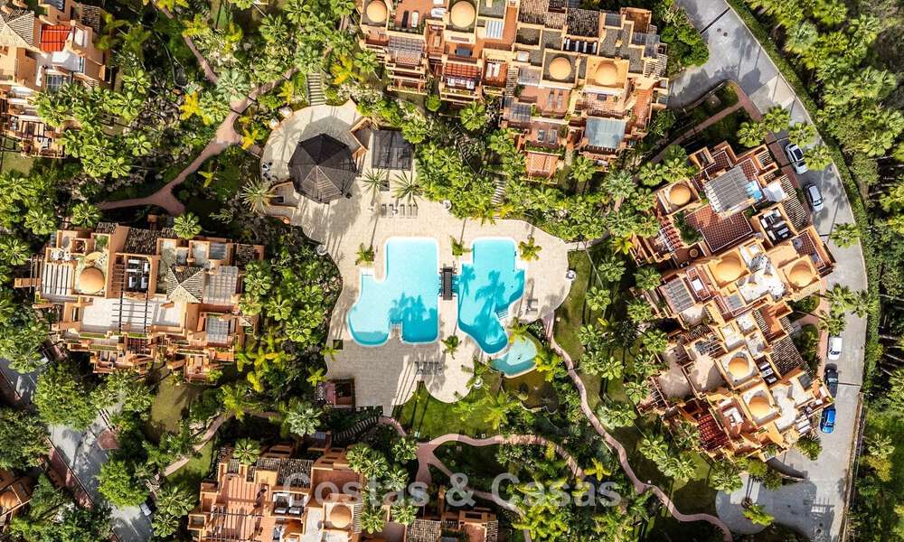 Uitzonderlijk duplex penthouse te koop, op loopafstand van Puerto Banus in Nueva Andalucia, Marbella 783053