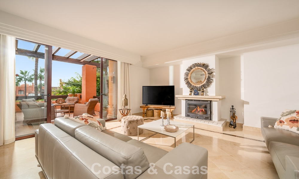 Uitzonderlijk duplex penthouse te koop, op loopafstand van Puerto Banus in Nueva Andalucia, Marbella 783074