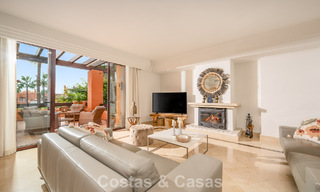 Uitzonderlijk duplex penthouse te koop, op loopafstand van Puerto Banus in Nueva Andalucia, Marbella 783074 