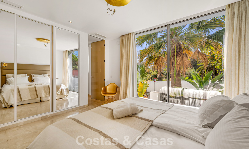 Gesofisticeerde luxevilla te koop met privé tennisbaan in het hart van Nueva Andalucia, Marbella 783607