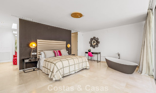 Gesofisticeerde luxevilla te koop met privé tennisbaan in het hart van Nueva Andalucia, Marbella 783611 