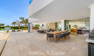 Gesofisticeerde luxevilla te koop met privé tennisbaan in het hart van Nueva Andalucia, Marbella 783624 