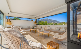 Gesofisticeerde luxevilla te koop met privé tennisbaan in het hart van Nueva Andalucia, Marbella 783626 