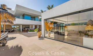 Gesofisticeerde luxevilla te koop met privé tennisbaan in het hart van Nueva Andalucia, Marbella 783627 