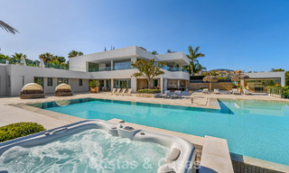 Gesofisticeerde luxevilla te koop met privé tennisbaan in het hart van Nueva Andalucia, Marbella 783629 