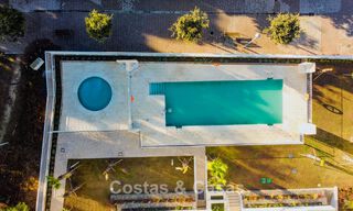 Gelijkvloers appartement met 2 slaapkamers te koop op een steenworp van het strand in Elviria, Marbella 783645 