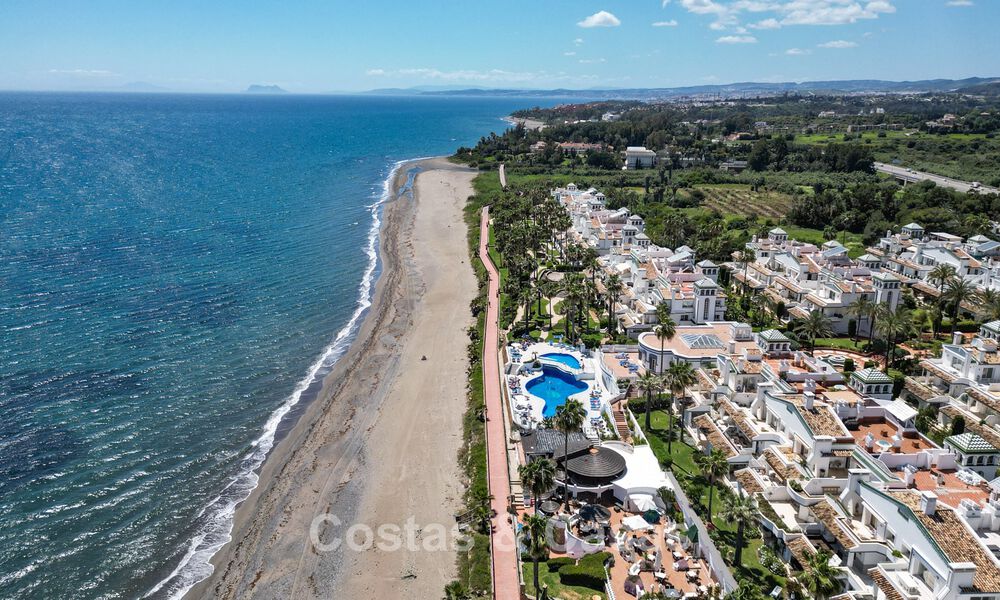 Begane grondappartement te koop in een eerstelijns strandcomplex op de New Golden Mile, Marbella - Estepona 783670