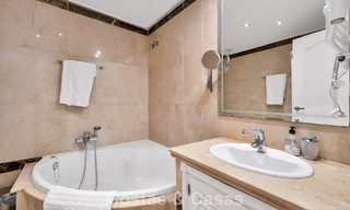 Begane grondappartement te koop in een eerstelijns strandcomplex op de New Golden Mile, Marbella - Estepona 783676 