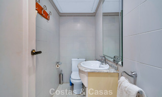 Begane grondappartement te koop in een eerstelijns strandcomplex op de New Golden Mile, Marbella - Estepona 783684 