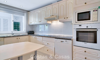 Begane grondappartement te koop in een eerstelijns strandcomplex op de New Golden Mile, Marbella - Estepona 783685 
