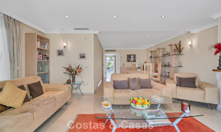 Begane grondappartement te koop in een eerstelijns strandcomplex op de New Golden Mile, Marbella - Estepona 783691 